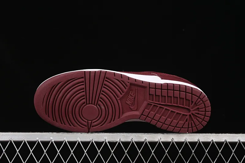 All categories Nk SB Dunk series Nk SB Dunk Low low-top sneakers Nike SB Dunk Low burgundy low-top casual sneakers DV0833-115